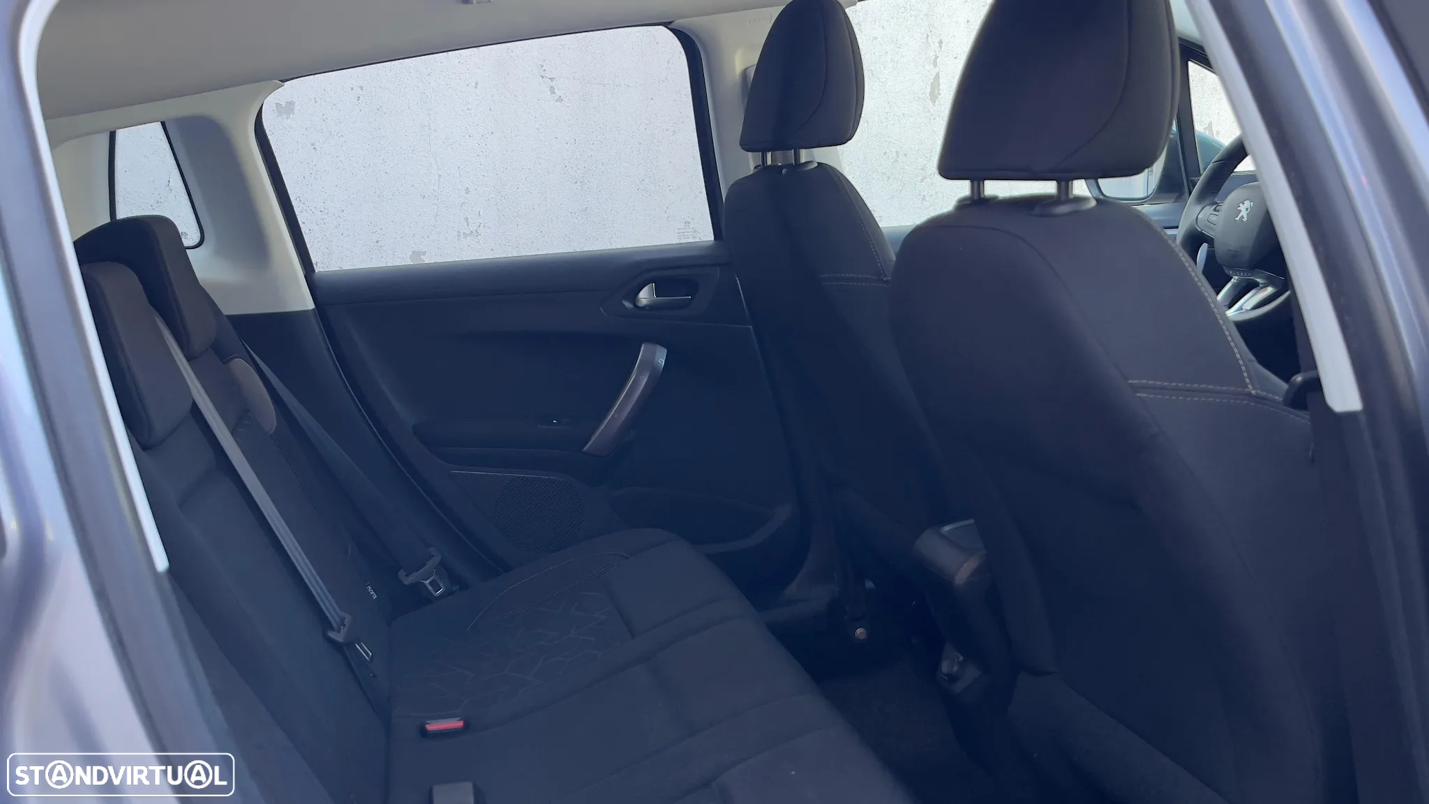 Peugeot 2008 1.4 HDi Allure - 28
