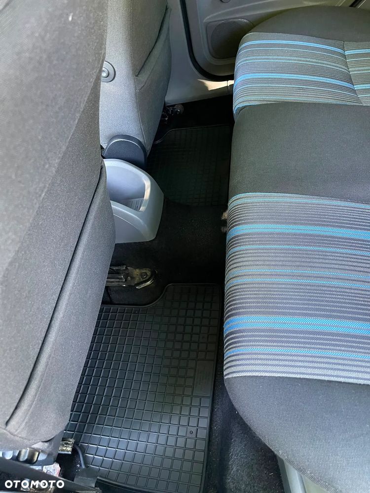 Ford Focus 1.6 Trend - 11