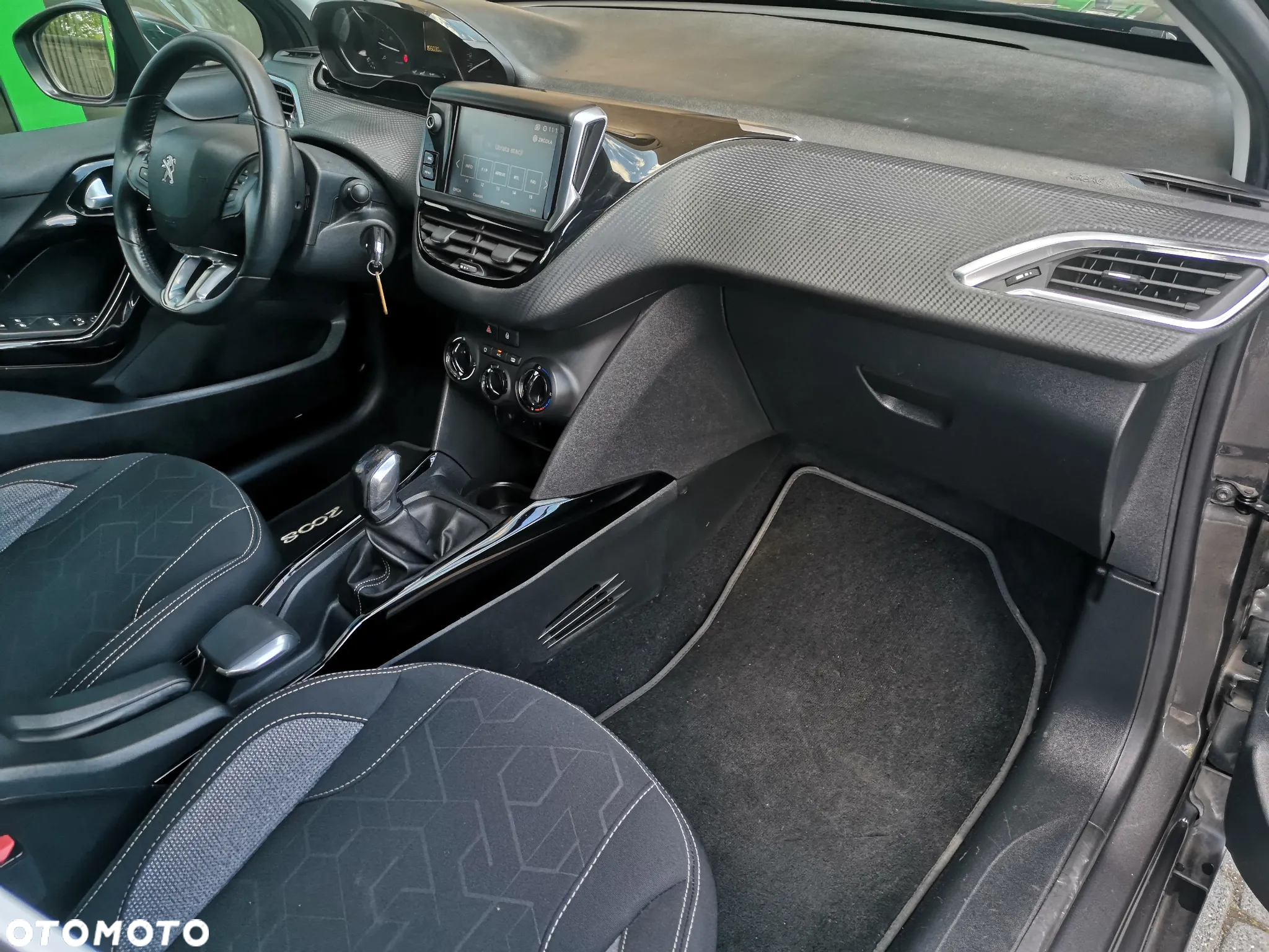 Peugeot 2008 1.5 BlueHDi Style - 9