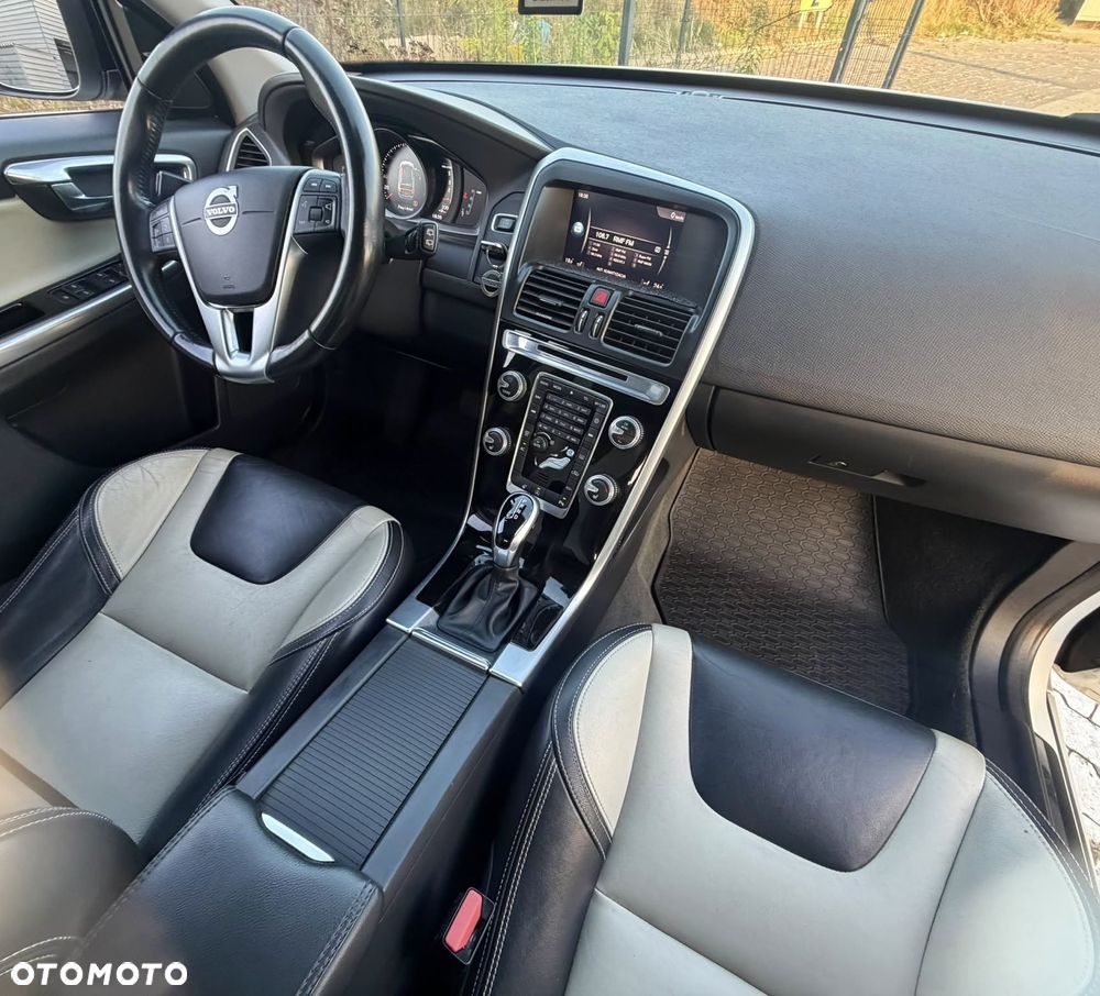 Volvo XC 60 D3 Drive-E Momentum - 31
