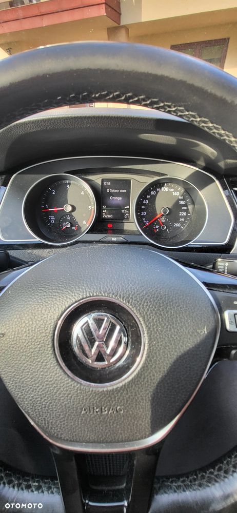 Volkswagen Passat 2.0 TDI SCR Comfortline - 3