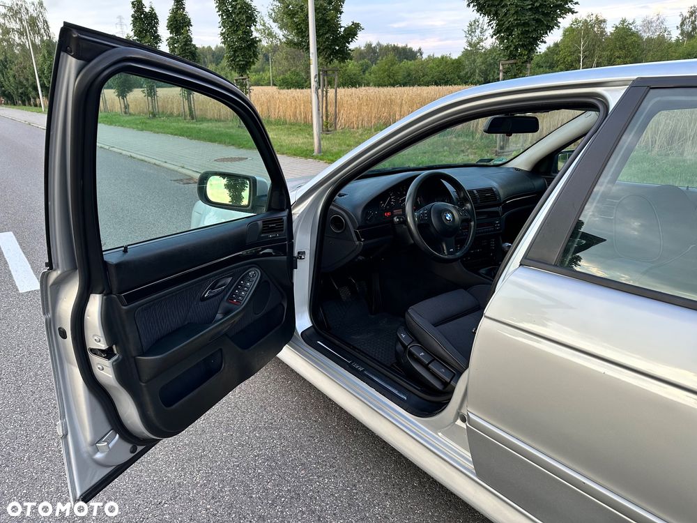 BMW Seria 5 520i - 15