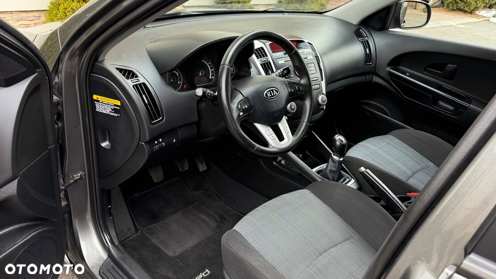 Kia Ceed 1.4 Comfort - 14