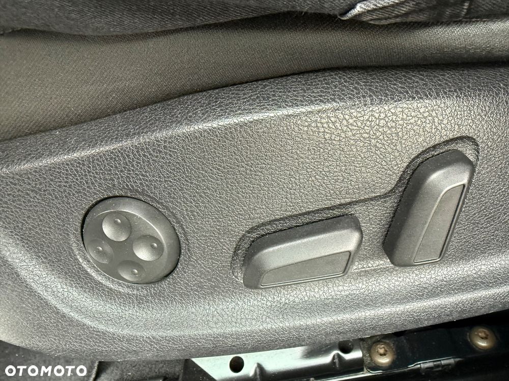 Audi A4 Limousine - 17