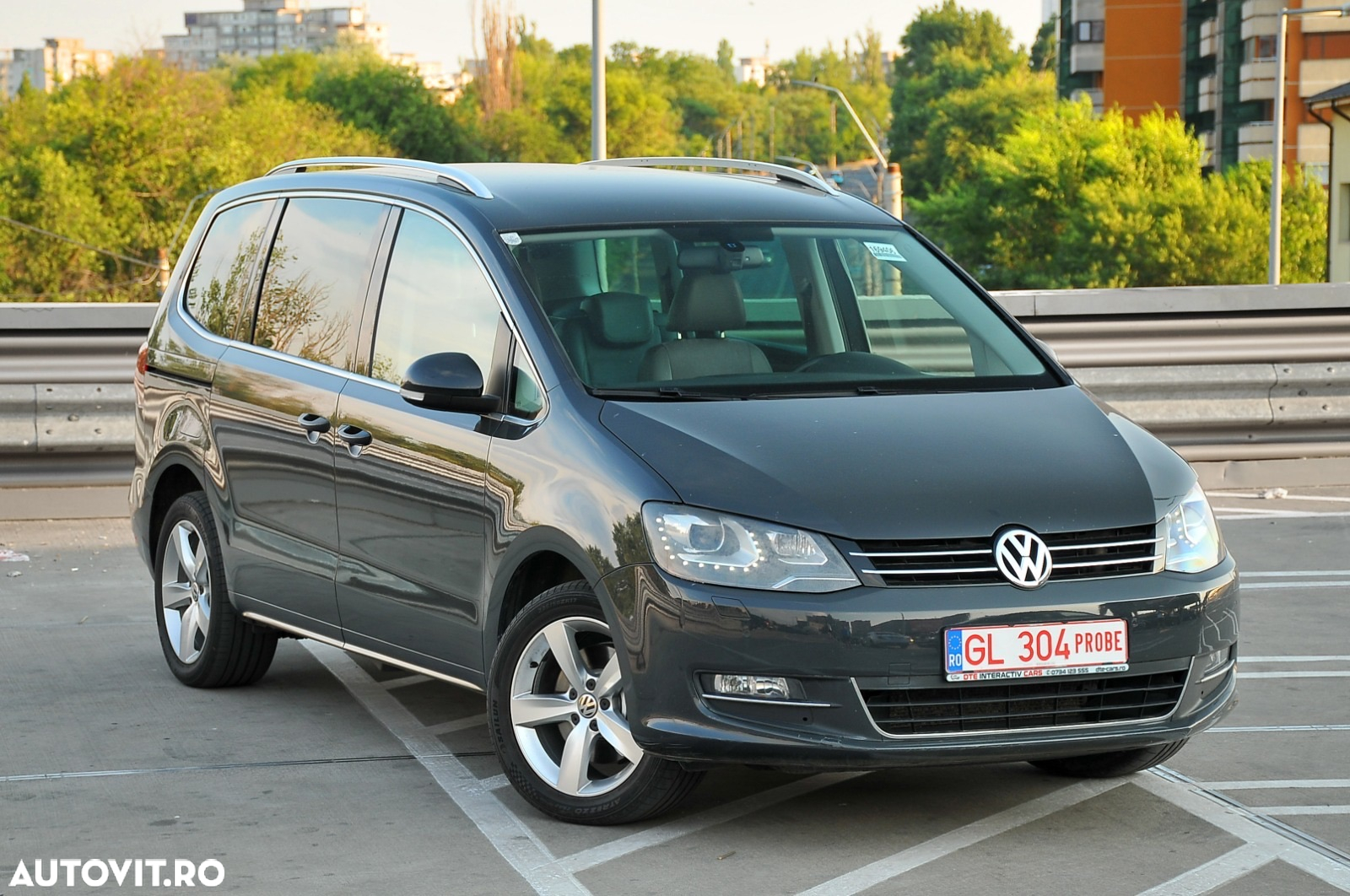 Volkswagen Sharan 2.0 TDI DSG BlueMotion Technology Highline - 2