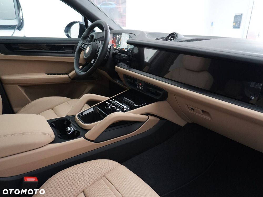 Porsche Cayenne E-Hybrid PHEV Black Edition - 30