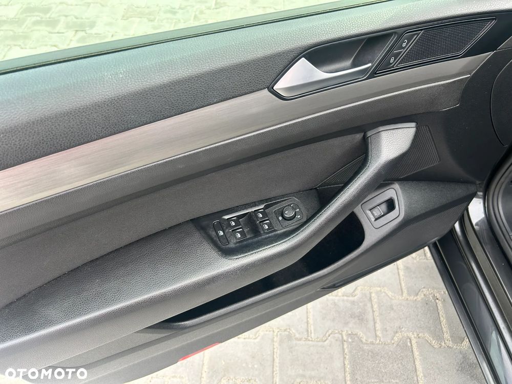 Volkswagen Passat 1.5 TSI EVO Business DSG - 10