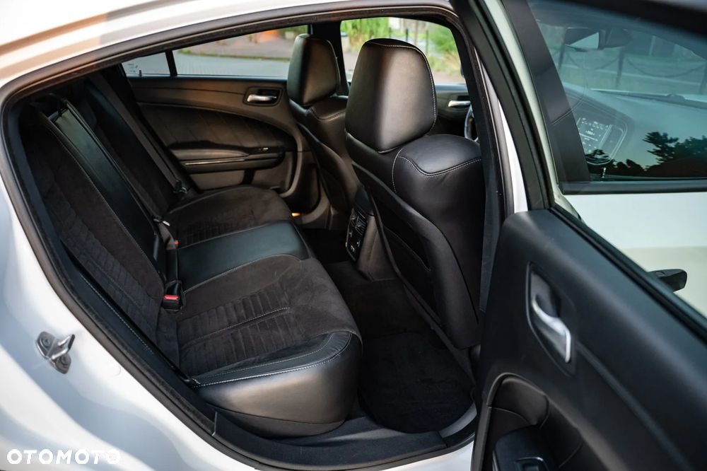 Dodge Charger 5.7 R/T Daytona - 29