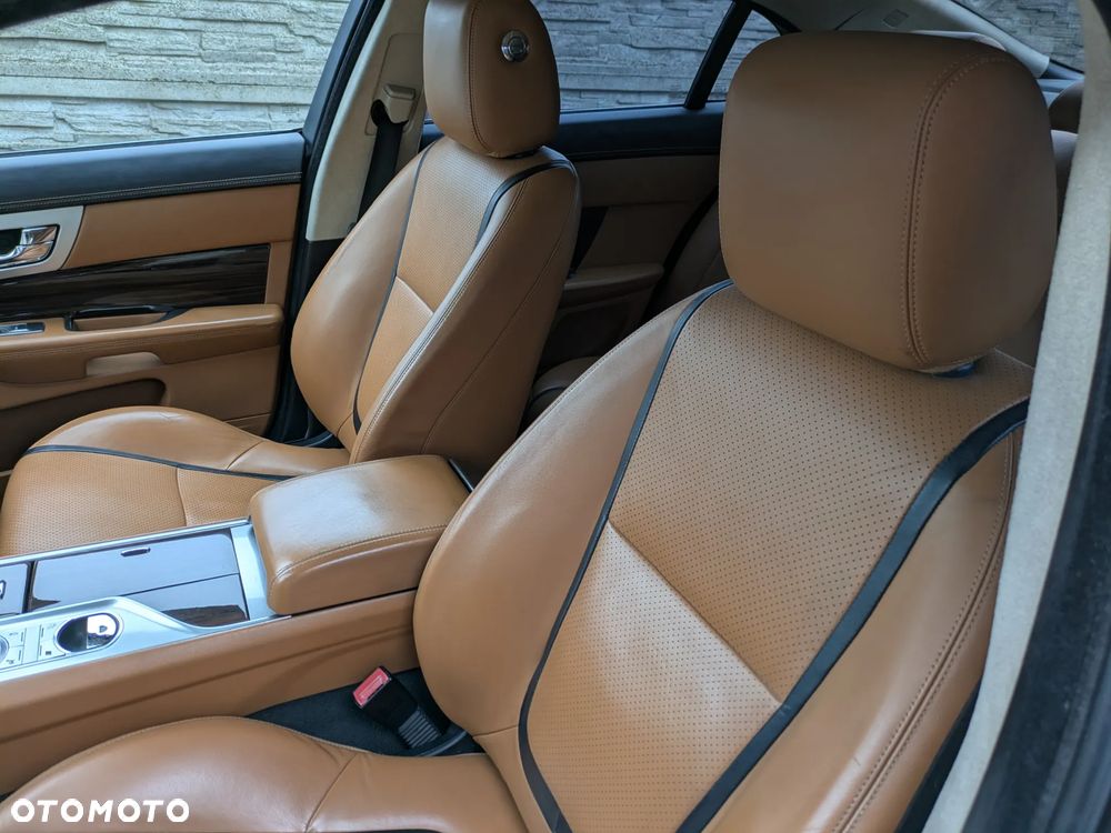 Jaguar XF 3.0 V6 D S Premium Luxury - 26