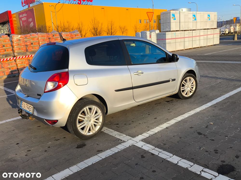 Renault Clio 1.5 dCi Authentique - 5