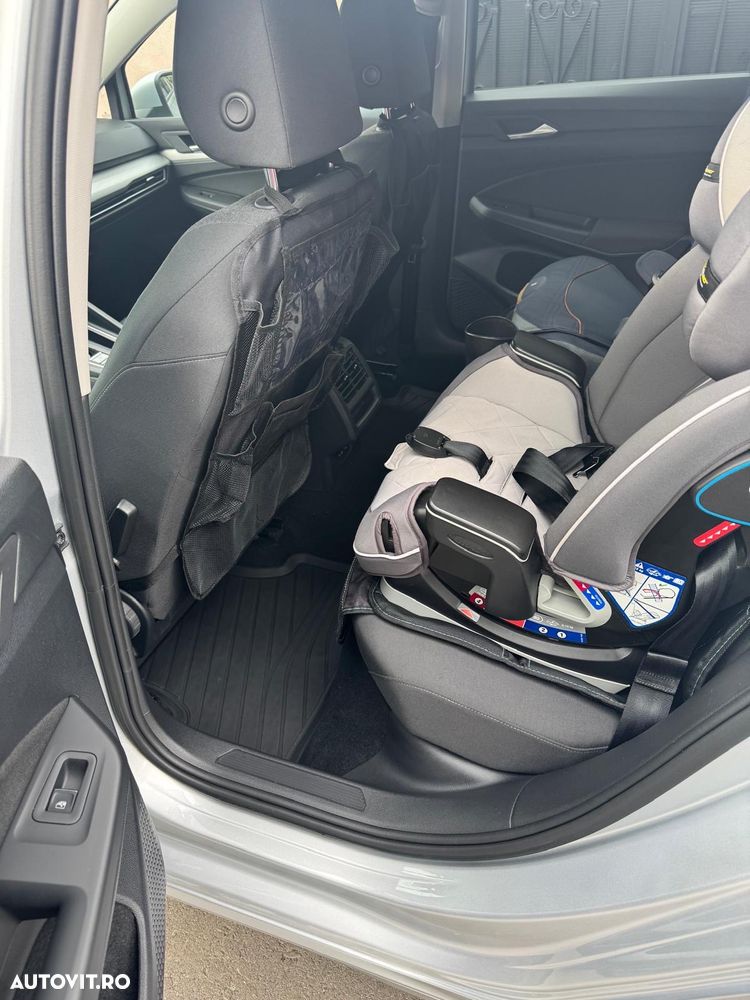 Volkswagen Golf 1.0 eTSI DSG MHEV Life - 6