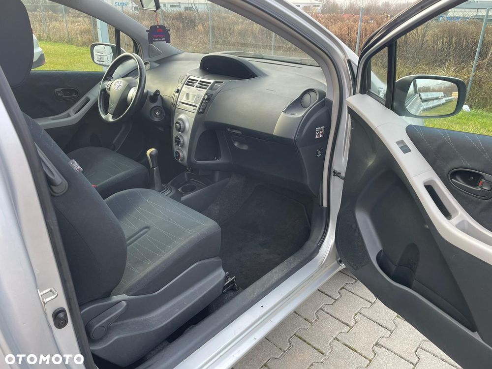 Toyota Yaris 1.0 Terra - 15