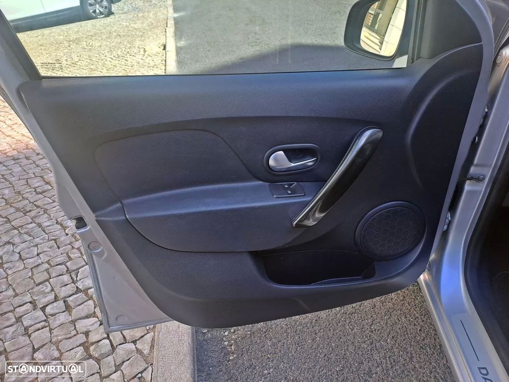 Dacia Sandero 0.9 TCe Comfort Bi-Fuel — fotografia 5