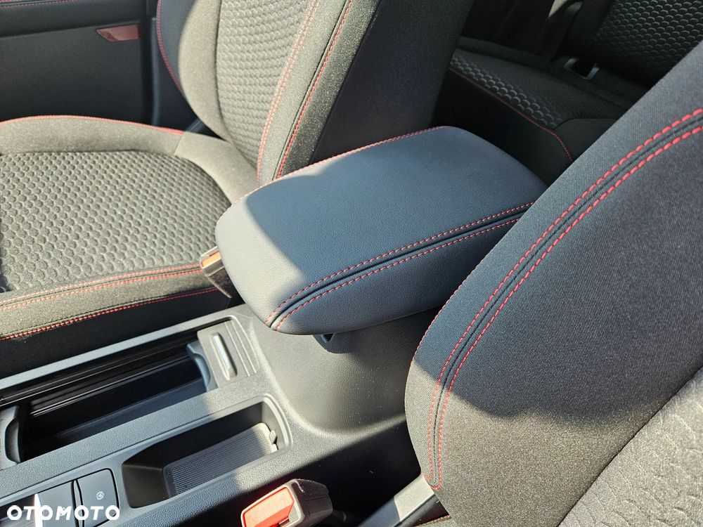 Ford Kuga 1.5 EcoBoost FWD ST-Line - 23
