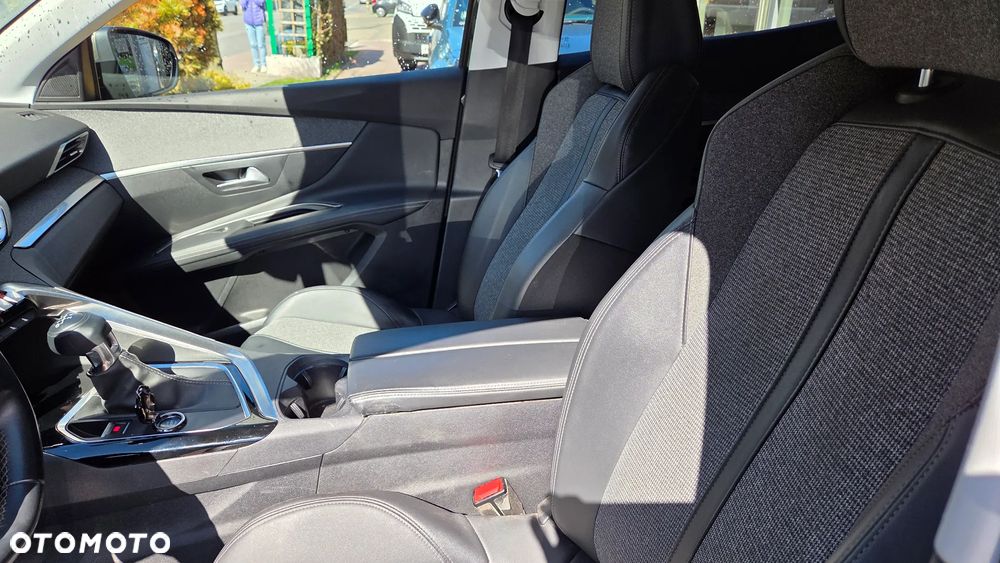 Peugeot 3008 1.2 PureTech Allure - 7