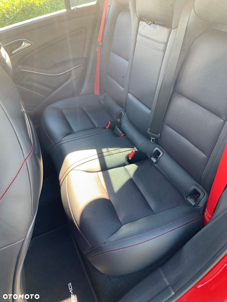 Mercedes-Benz CLA 45 AMG 4Matic 7G-DCT - 13