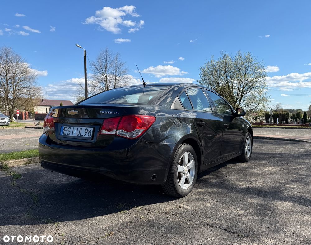 Chevrolet Cruze 1.6 - 2