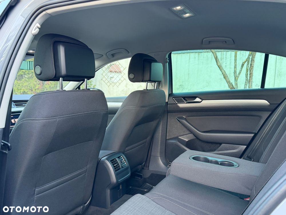 Volkswagen Passat 2.0 TDI EVO Business - 21