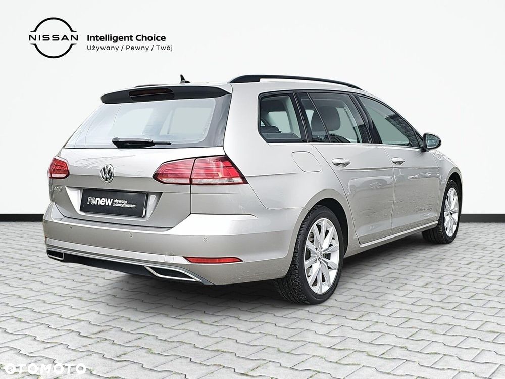 Volkswagen Golf - 6