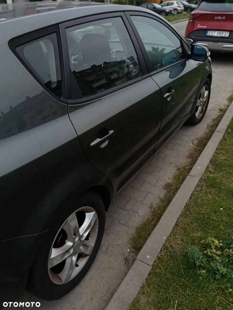 Kia Ceed - 3