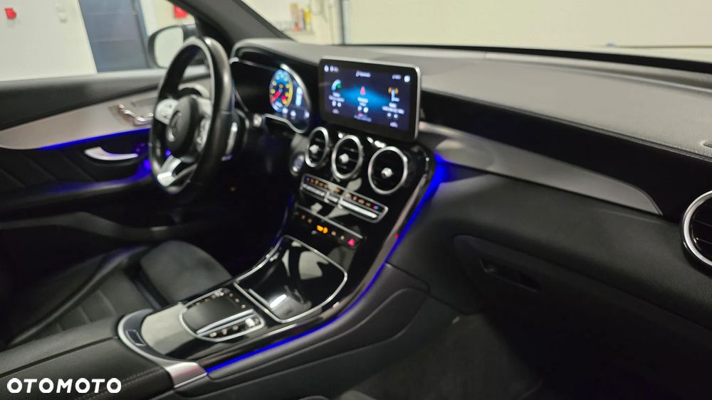 Mercedes-Benz GLC 300 de 4Matic 9G-TRONIC AMG Line Plus - 17