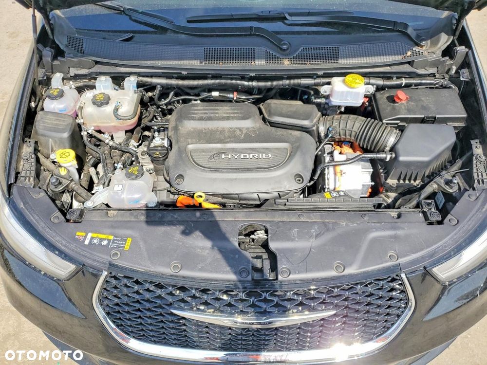 Chrysler Pacifica - 13