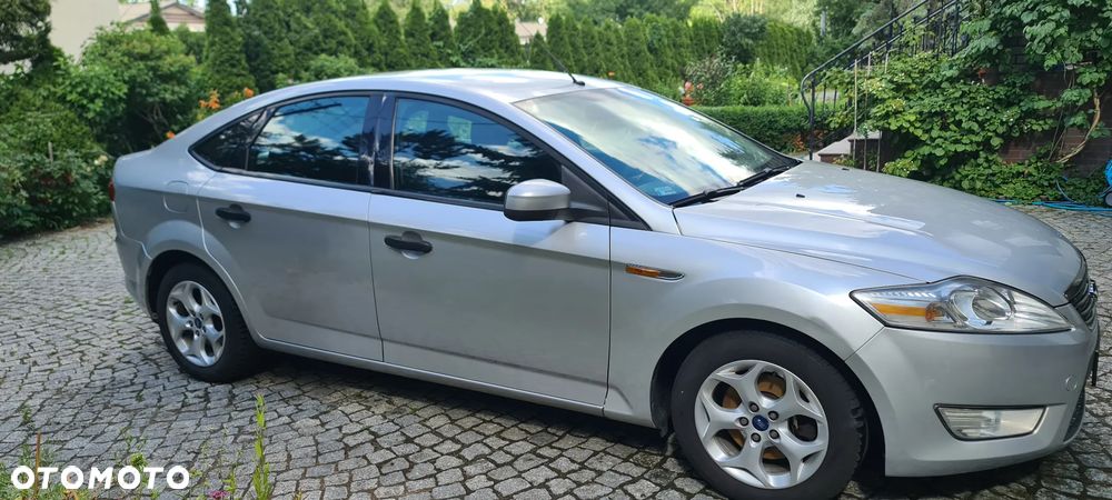 Ford Mondeo 1.8 TDCi Ambiente - 9