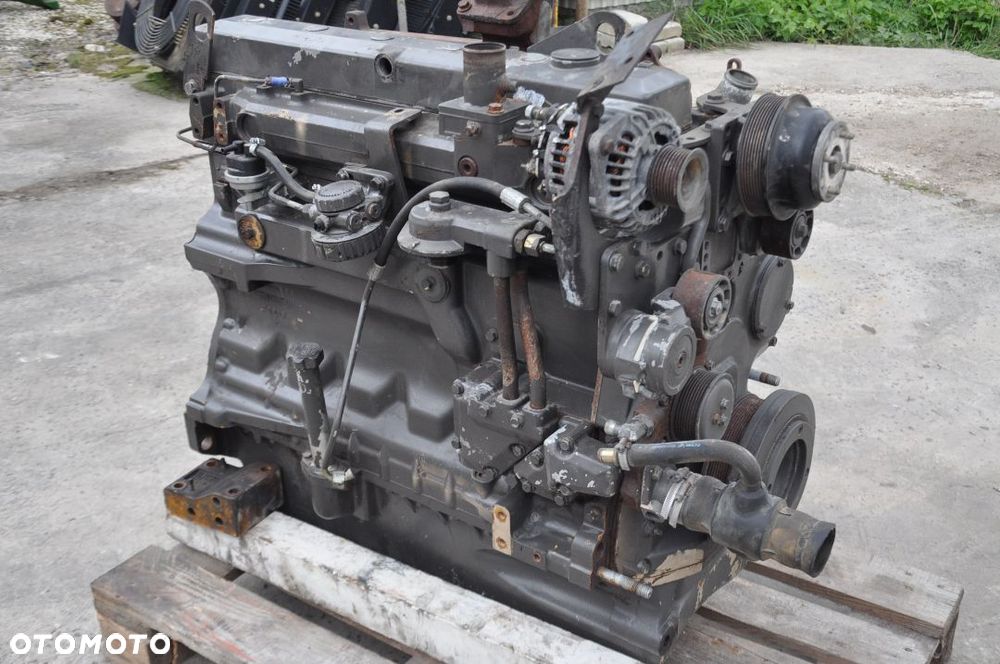 SILNIK JOHN DEERE NR 6068HRT51 RENAULT ARES 825 - 6