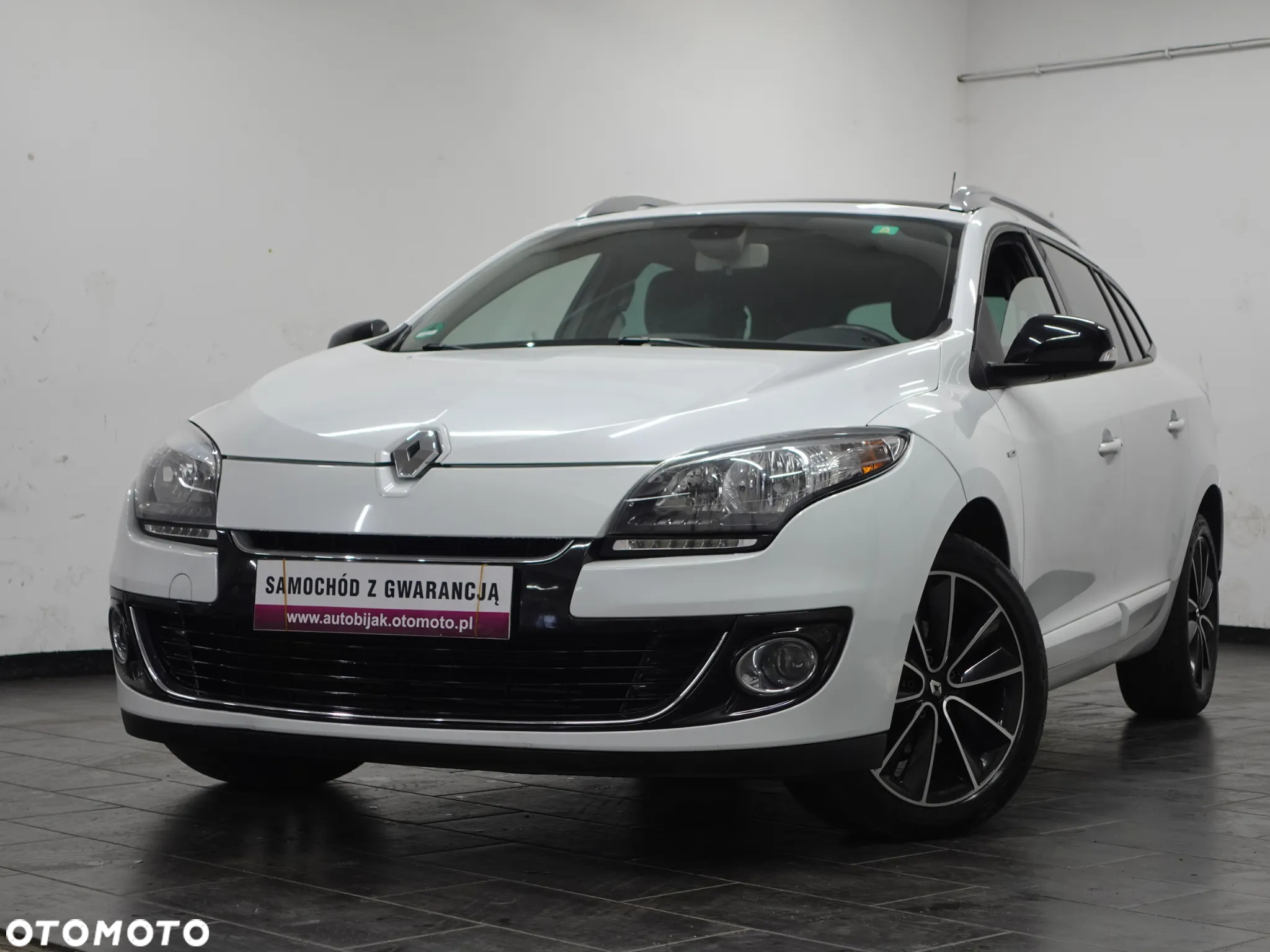 Renault Megane Grandtour ENERGY TCe 115 Start & Stop Bose Edition - 16