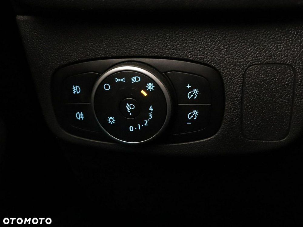 Ford Focus 1.5 EcoBlue STart-Stopp-System TITANIUM - 36