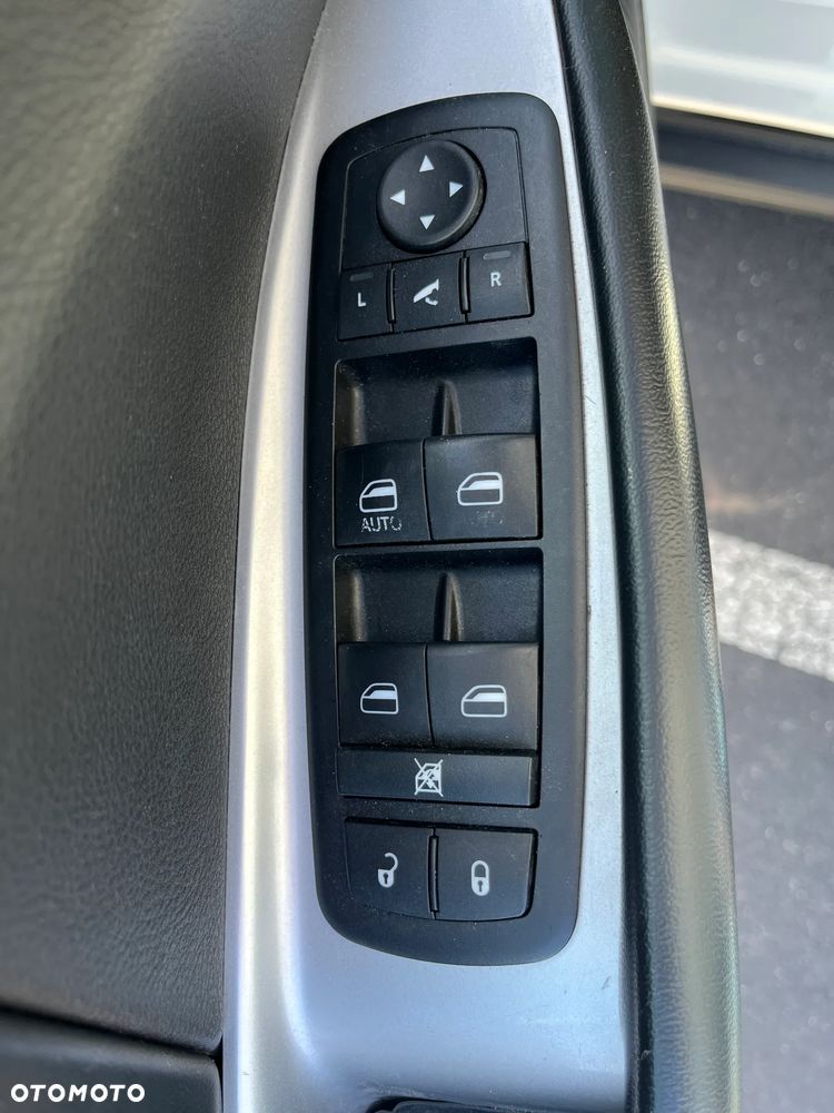Fiat Freemont 2.0 Multijet 16V DPF Automatik Allrad Lounge - 13