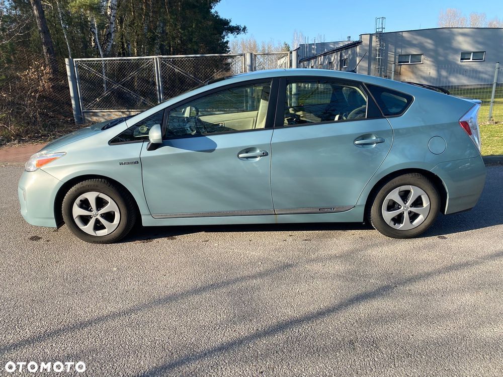 Toyota Prius (Hybrid) Executive - 15