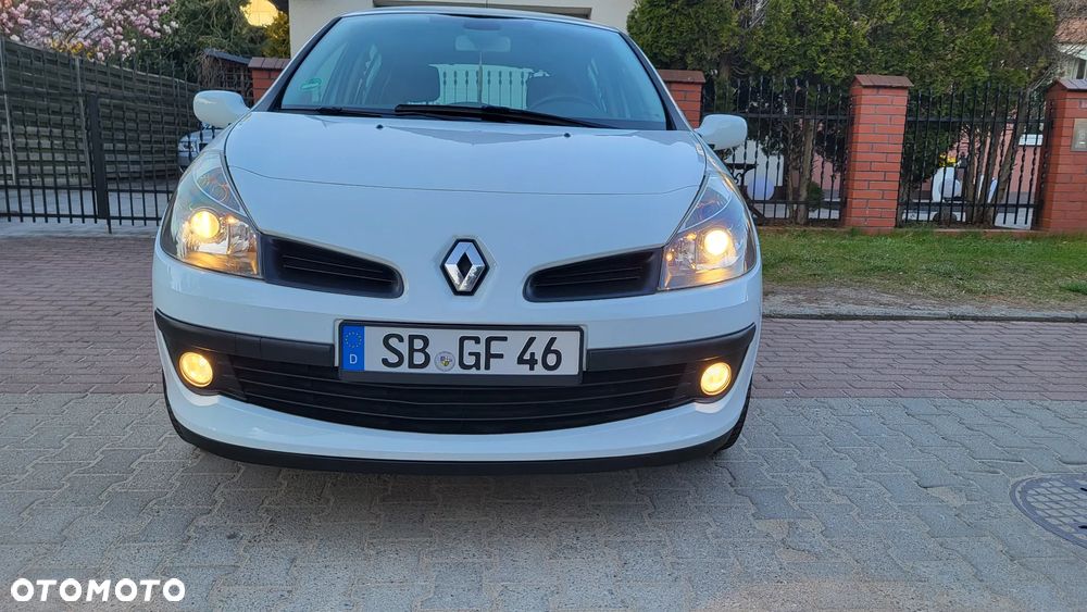 Renault Clio - 26