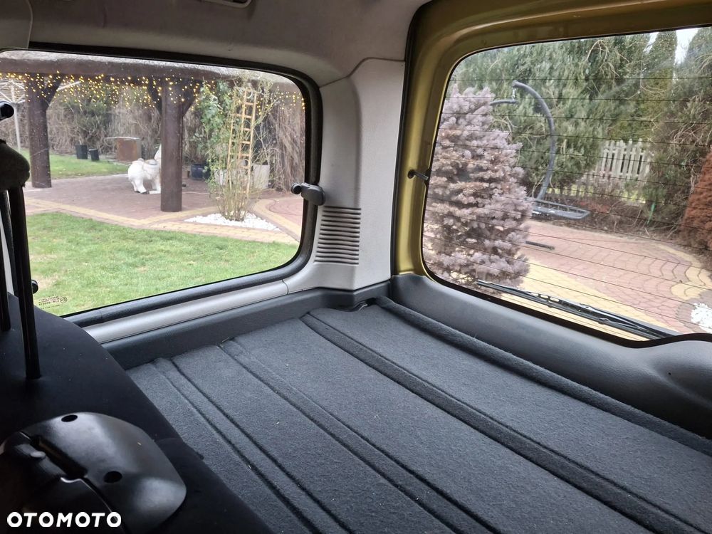 Peugeot Partner - 13