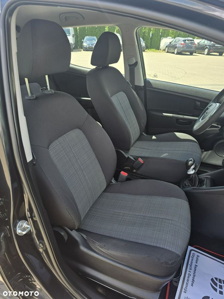 Kia Venga - 21
