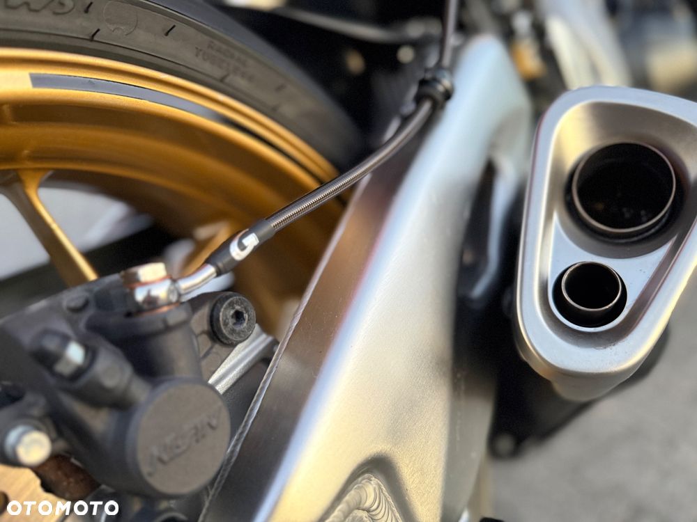 Yamaha R6 - 19