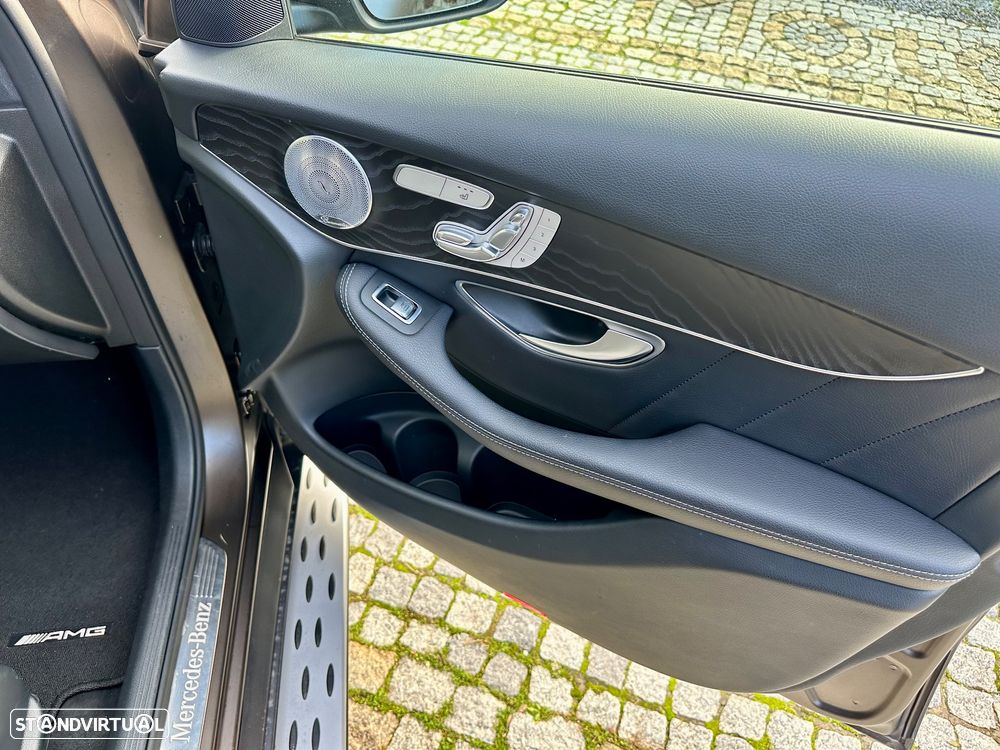 Mercedes-Benz GLC 300 e Coupe 4Matic 9G-TRONIC AMG Line - 36