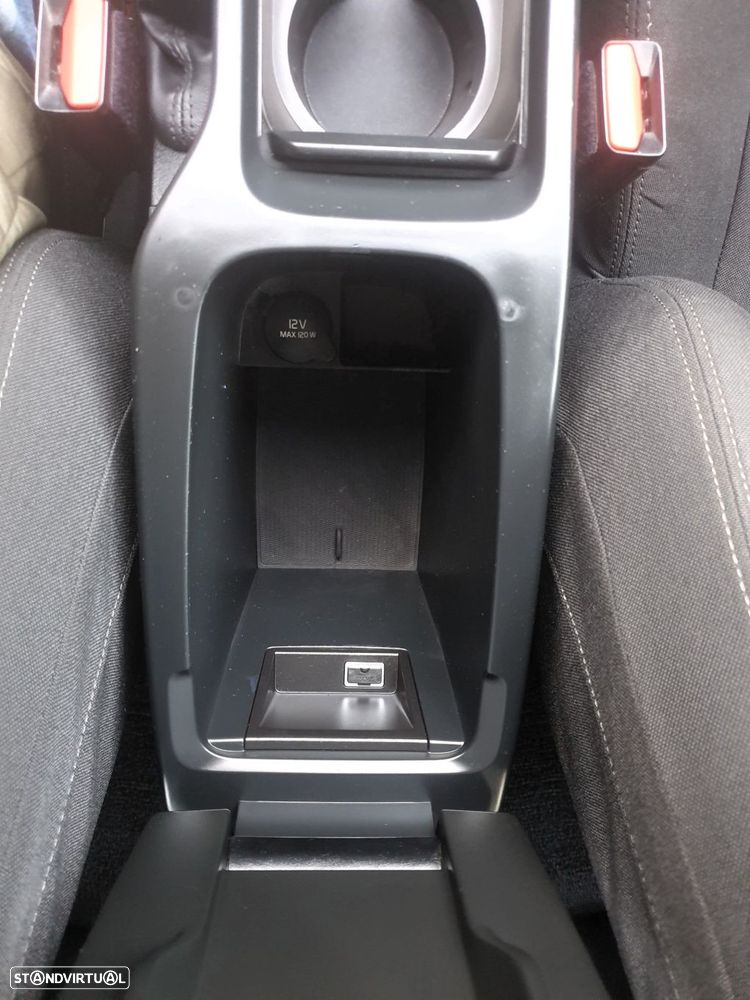 Volvo V40 1.6 D2 Eco Kinetic - 27