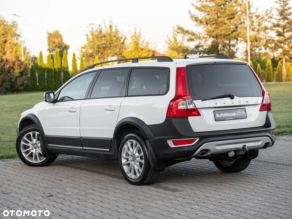 Volvo XC 70 D5 AWD Kinetic - 8