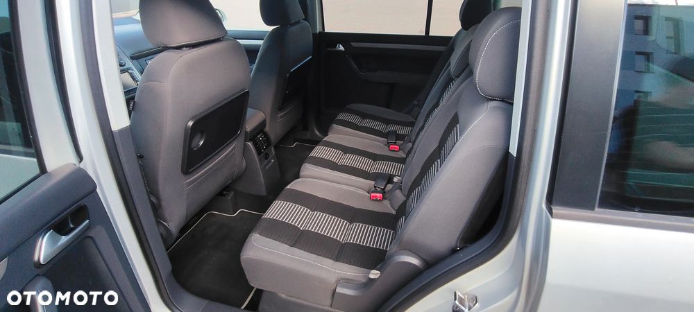 Volkswagen Touran 1.9 TDI DPF BlueMot Trendline - 13