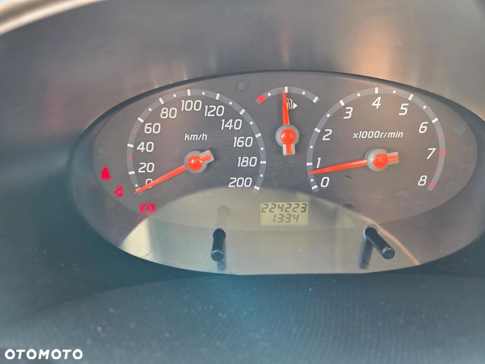 Nissan Micra 1.2 more - 8