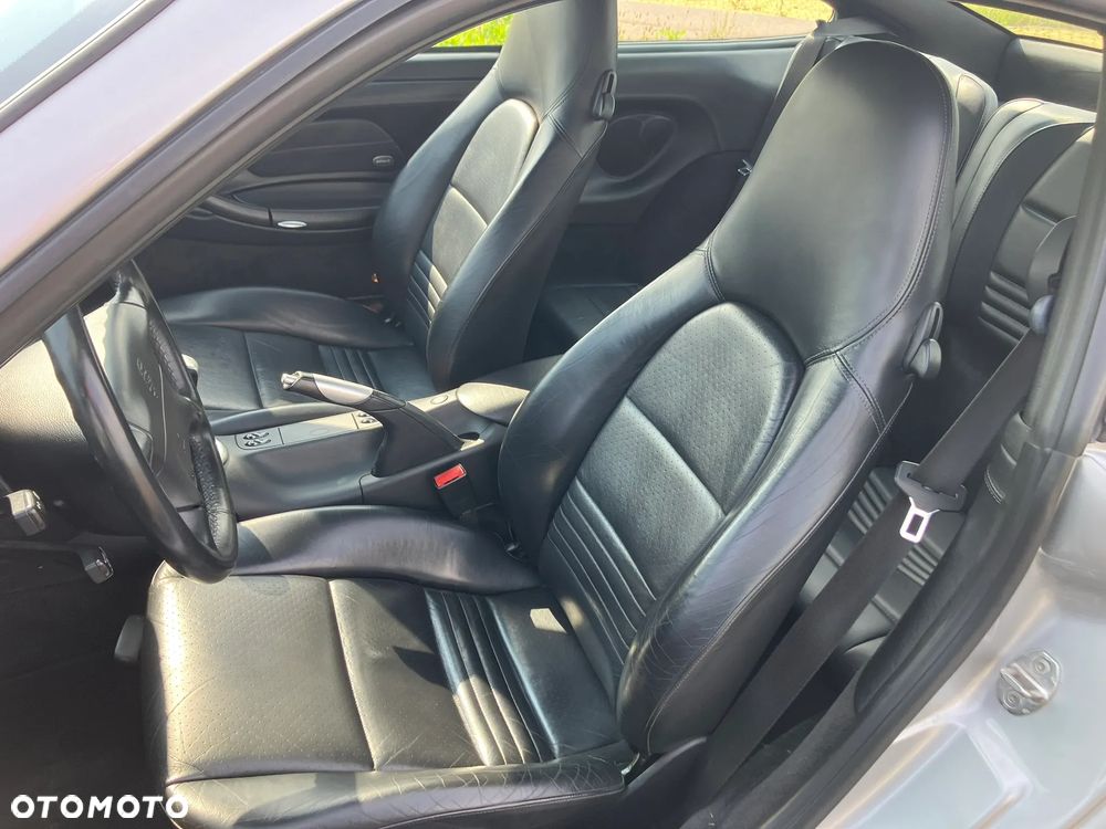 Porsche 911 Carrera - 16