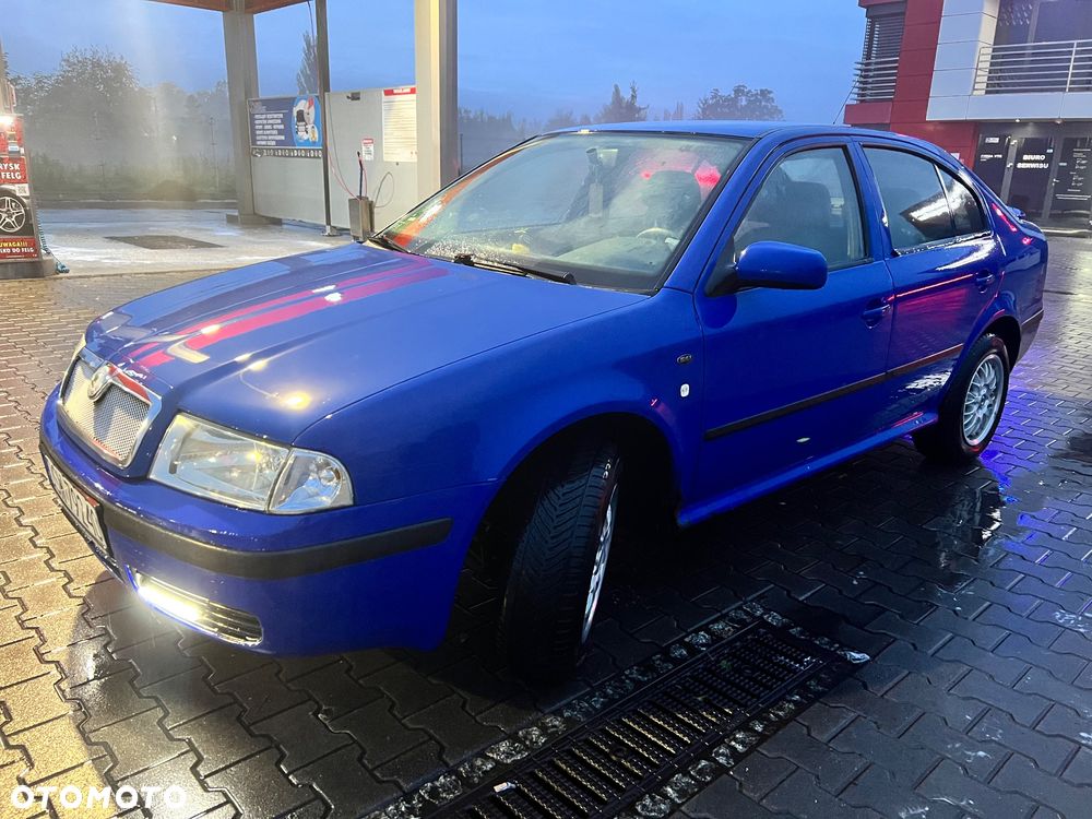 Skoda Octavia 2.0 Elegance - 2