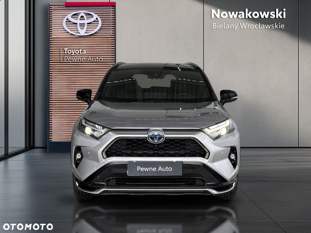 Toyota RAV4 - 8