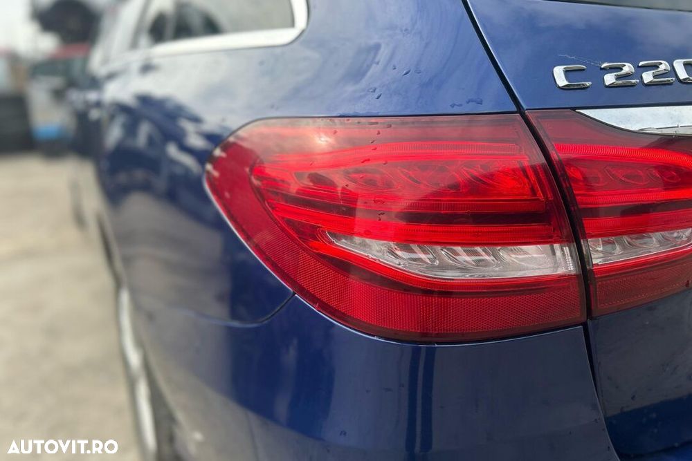 STOP STANGA/DREAPTA pe caroserie MERCEDES-BENZ C-CLASS(W205) - AN 2016 - 1