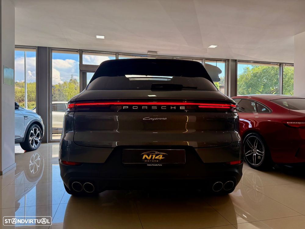 Porsche Cayenne - 21