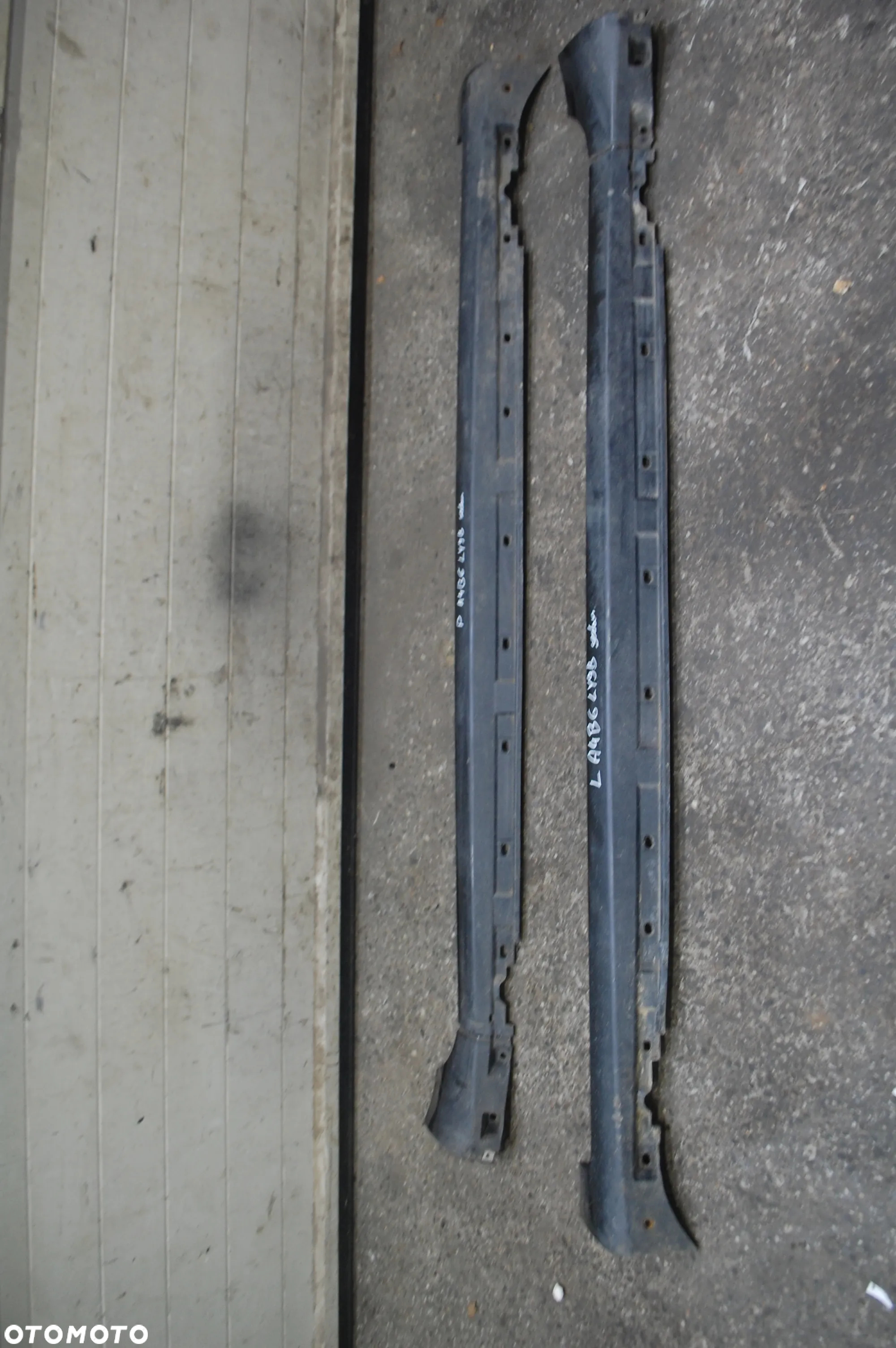 LISTWA PROGOWA DOLNA LEWA PRAWA KOMPLETNA AUDI A4 B6 KOMBI SEDAN LZ5C/ LY9B/ LY7R/ LY7Q - 8