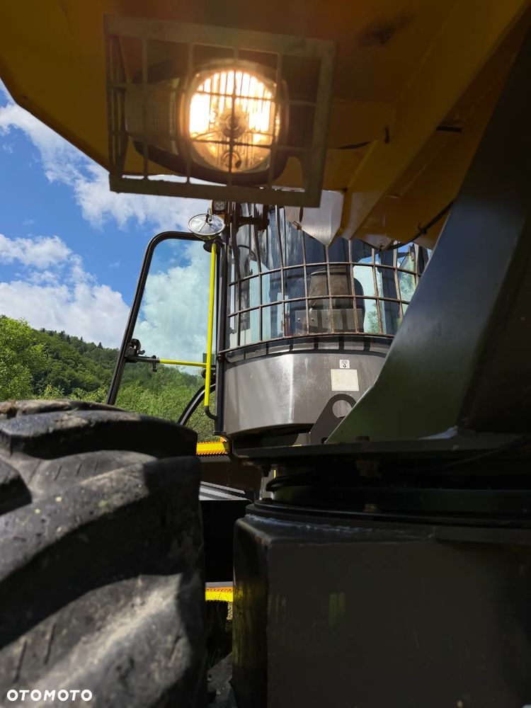 Terex MECALAC 6sMDX Wozidło Budowlane Rolnicze Kabina Pełna Wózek z Obrotową Kolebą. 6 ton ładowność. 4x4. Smarowanie centralne. KLIMA. Silnik Perkins. 4 cylindry. 675mtg. 2020 rok. Kamera z wielkim Ekranem! Jazda Rewers 3prędkości. Maszyna jak Nowa z Norweskiego Gospodarstwa! Ani deka luzów i wycieków! Hydrostatic. Pełny Oryginał. Hamulce brzytwa. Serwisy w DEKRA. Maszyna Woziła lekkie ładunki. Praktycznie zerowe zużycie. Wielka Okazja. Wszystko w pełnym Oryginale. Opony Oryginał wszystkie jak Nowe. Komendy Głosowe w maszynie! - 30