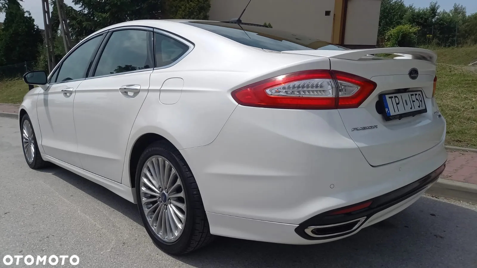 Ford Fusion 2.0 EcoBoost Titanium - 13