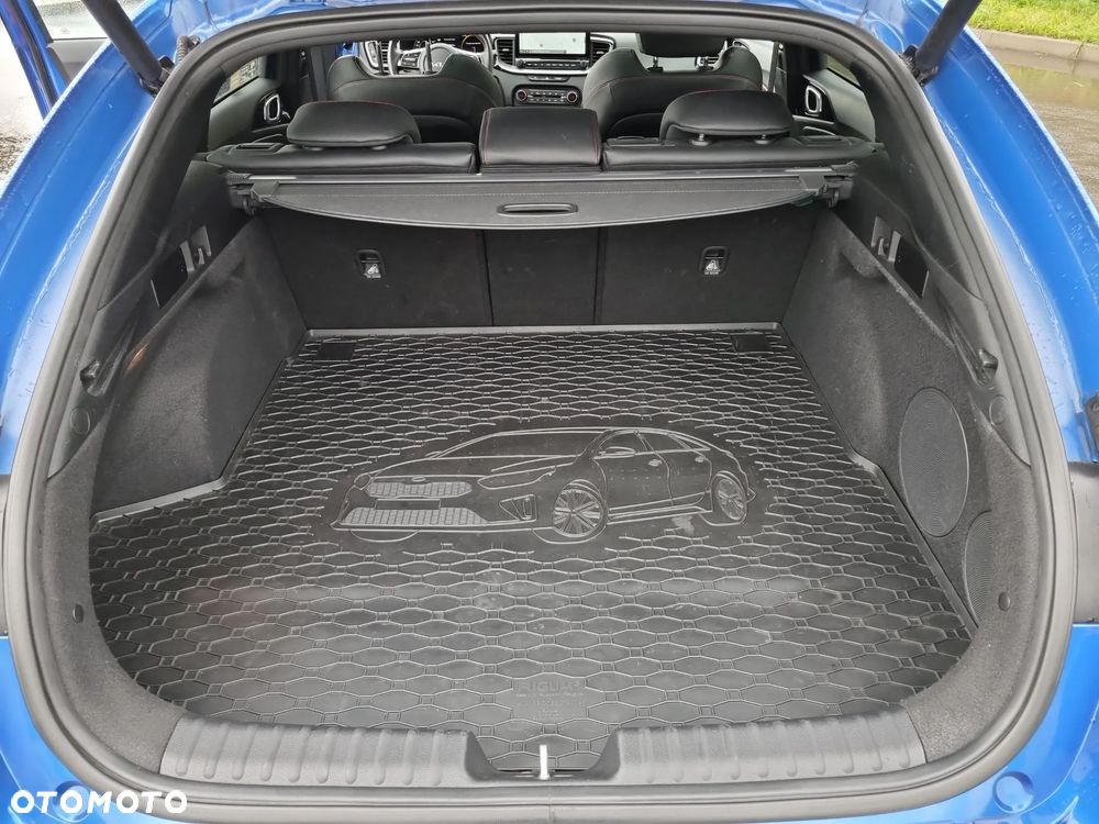 Kia ProCeed 1.6 T-GDI GT DCT - 17